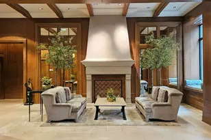 10 E Delaware Pl, Chicago, IL 60611 - Photo 2