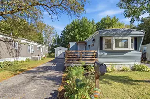 1852 Huckleberry Ln, Sycamore, IL 60178 - Photo 1