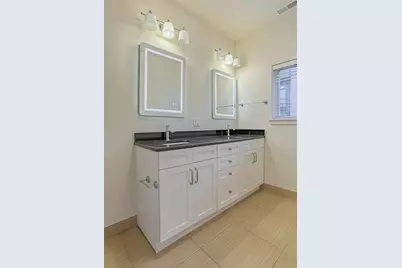 2100 Greenwood Street #206, Evanston, IL 60201 - Photo 12