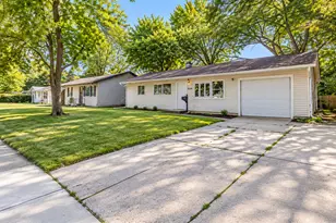 3228 Idlewood Terrace, Rockford, IL 61101 - Photo 2