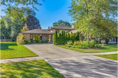 349 79th Street, Willowbrook, IL 60527 - Photo 1