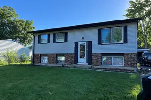 178 Valley Dr, Bolingbrook, IL 60440 - Photo 1