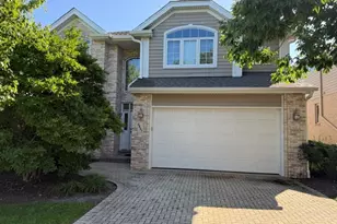 6407 Emerald Ct, Willowbrook, IL 60527 - Photo 1