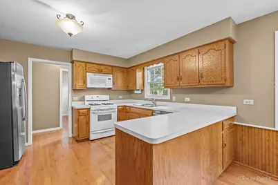 647 Oakhurst Drive, Naperville, IL 60540 - Photo 14