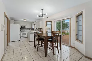 611 Flambeau Ct, Romeoville, IL 60446 - Photo 4