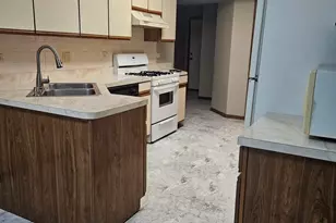 1342 Orleans Dr, Mundelein, IL 60060 - Photo 2