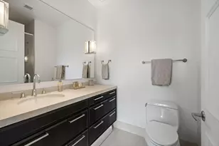 118 E Erie St, Chicago, IL 60611 - Photo 18