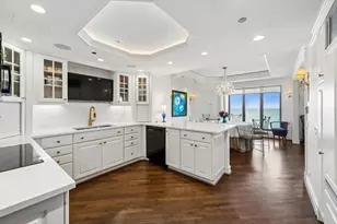 950 N Michigan Ave, Chicago, IL 60611 - Photo 12