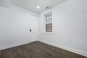 3037 N Elbridge Ave, Chicago, IL 60618 - Photo 10