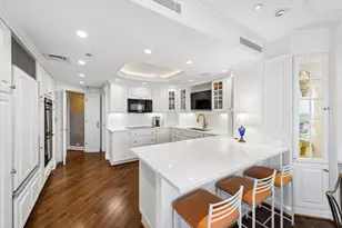 950 N Michigan Ave, Chicago, IL 60611 - Photo 10