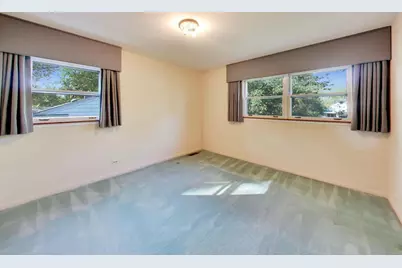 1220 Brook Lane, Glenview, IL 60025 - Photo 18