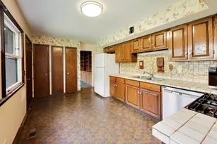 1220 Brook Ln, Glenview, IL 60025 - Photo 10