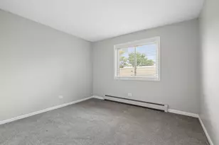 201 N President St, Wheaton, IL 60187 - Photo 16