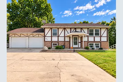 4407 W Lincolnway, Sterling, IL 61081 - Photo 1