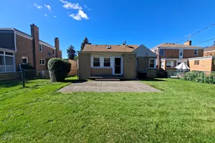 6631 N St Louis Ave, Lincolnwood, IL 60712 - Photo 18