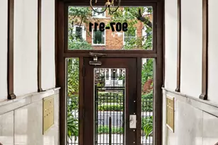 907 W Margate Terrace, Chicago, IL 60640 - Photo 2