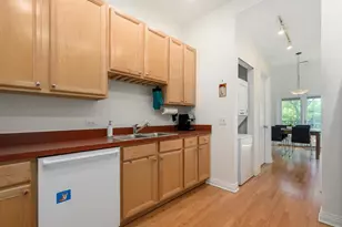 4445 N Paulina St, Chicago, IL 60640 - Photo 8