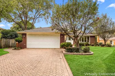 314 S Meier Road, Mount Prospect, IL 60056 - Photo 2