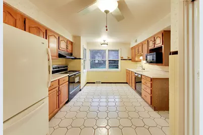 5858 N Louise Avenue, Chicago, IL 60646 - Photo 10