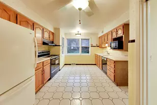 5858 N Louise Ave, Chicago, IL 60646 - Photo 10