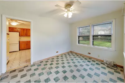 5858 N Louise Avenue, Chicago, IL 60646 - Photo 14