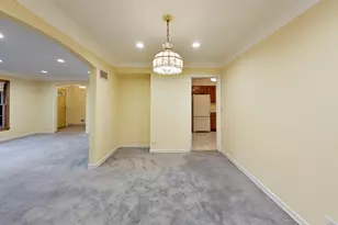 5858 N Louise Ave, Chicago, IL 60646 - Photo 8
