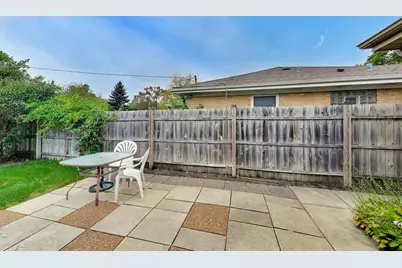 5858 N Louise Avenue, Chicago, IL 60646 - Photo 30