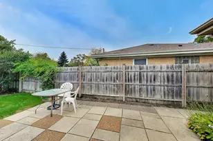 5858 N Louise Ave, Chicago, IL 60646 - Photo 30