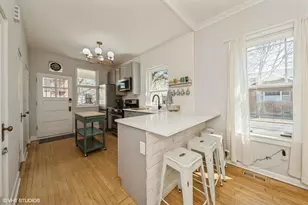 5003 N Hamlin Ave, Chicago, IL 60625 - Photo 4