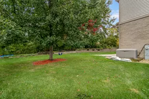 9023 Park Hill Ct, Hickory Hills, IL 60457 - Photo 42