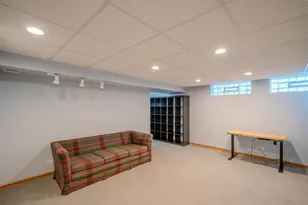932 E 55th St, Chicago, IL 60615 - Photo 18
