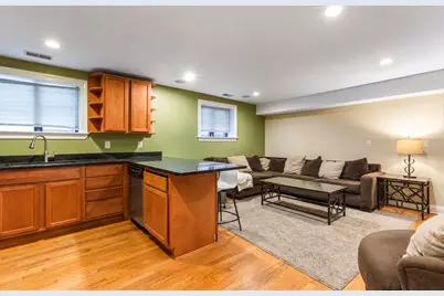 2319 W Rosemont Avenue #G, Chicago, IL 60645 - Photo 4
