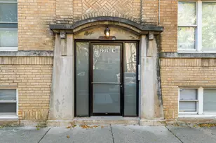 2319 W Rosemont Ave, Chicago, IL 60645 - Photo 14