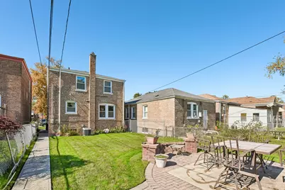 9739 S Woodlawn Avenue, Chicago, IL 60628 - Photo 20