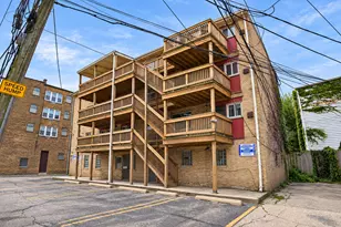 7019 N Ridge Blvd, Chicago, IL 60645 - Photo 16
