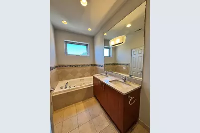 908 N Ashland Avenue #3, Chicago, IL 60622 - Photo 8