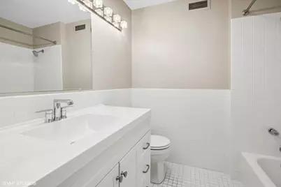 4250 N Marine Drive #1804, Chicago, IL 60613 - Photo 8