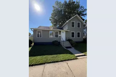 320 E Elm Street, Sycamore, IL 60178 - Photo 1