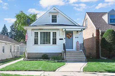 9550 S California Avenue, Evergreen Park, IL 60805 - Photo 2