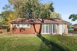 328 Blackhawk Dr, Park Forest, IL 60466 - Photo 1