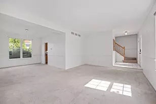 1255 Chicory Ln, Naperville, IL 60564 - Photo 4