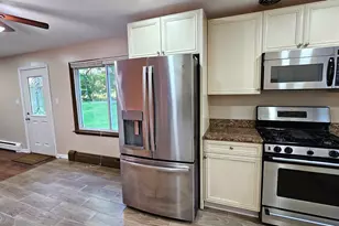 170 Hilldale Ln, Port Barrington, IL 60010 - Photo 14