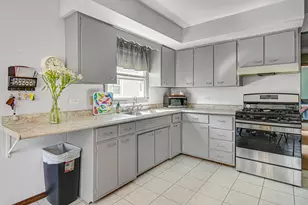 17333 Park Ave, Lansing, IL 60438 - Photo 2