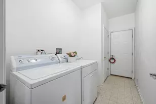 21140 Coventry Cir, Shorewood, IL 60404 - Photo 24
