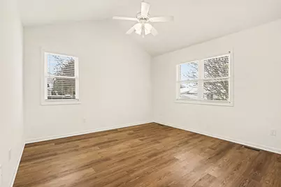 408 Jackson Street #B, Yorkville, IL 60560 - Photo 4