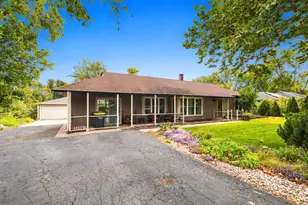 2N061 Virginia Ave, Glen Ellyn, IL 60137 - Photo 2