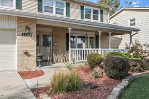 1108 S Cherrywood Dr, Mount Prospect, IL 60056 - Photo 2