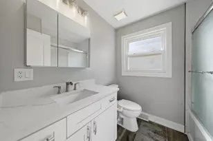5721 S Mobile Ave, Chicago, IL 60638 - Photo 16