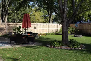55 S Windsor Pl, Mundelein, IL 60060 - Photo 2