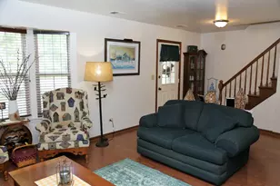 55 S Windsor Pl, Mundelein, IL 60060 - Photo 8